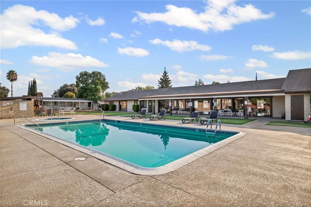 Community pool