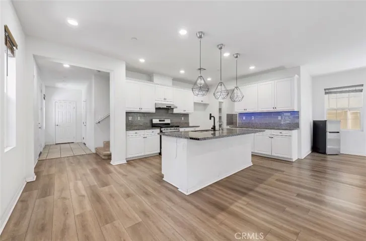 1152 N Tribune Privado, Ontario, California 91764