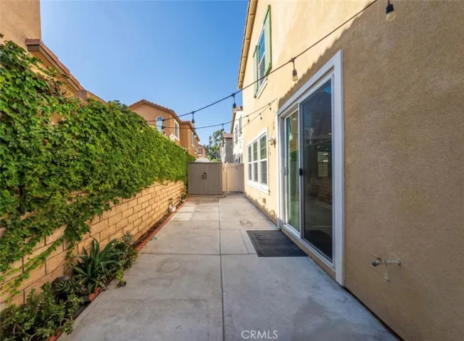 1152 N Tribune Privado, Ontario, California 91764
