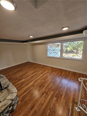 4642 Briggs Avenue, La Crescenta, California 91214