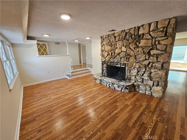 4642 Briggs Avenue, La Crescenta, California 91214
