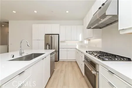 108 Tiffin, Irvine, California 92618