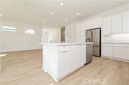 108 Tiffin, Irvine, California 92618