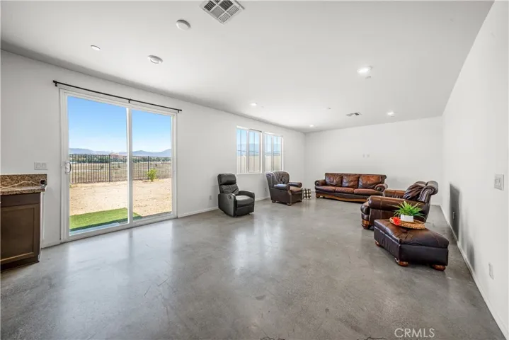 1100 Little Leaf, Calimesa, California 92320