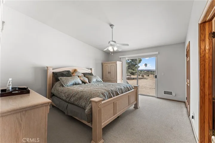 33535 170th E, Llano, California 93544