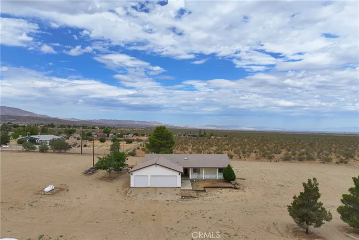 33535 170th E, Llano, California 93544