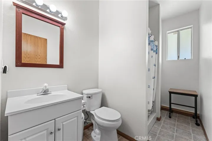 33535 170th E, Llano, California 93544