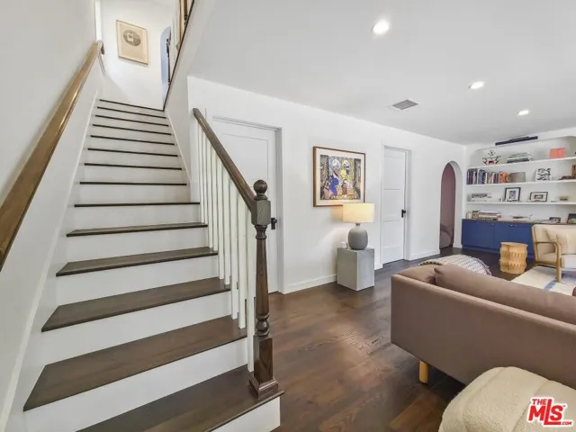 1616 Cerro Gordo Street, Los Angeles, California 90026