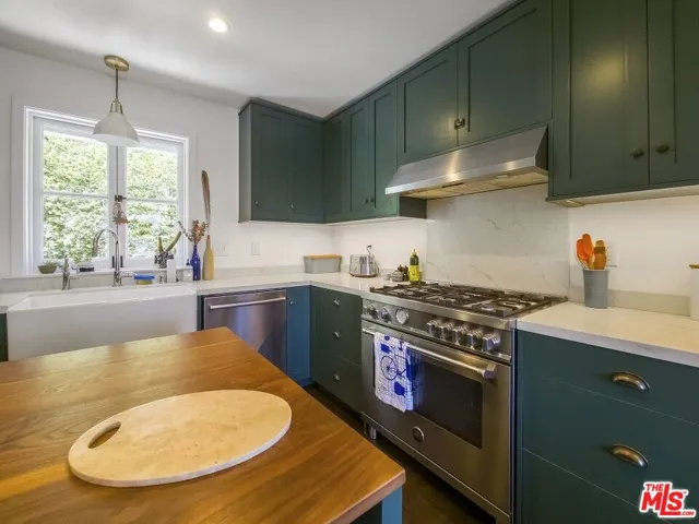 1616 Cerro Gordo Street, Los Angeles, California 90026