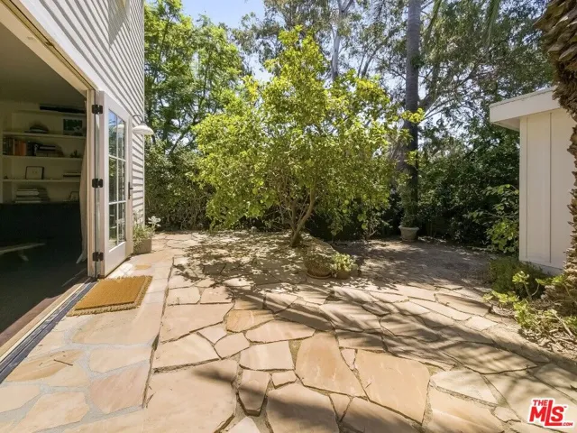 1616 Cerro Gordo Street, Los Angeles, California 90026