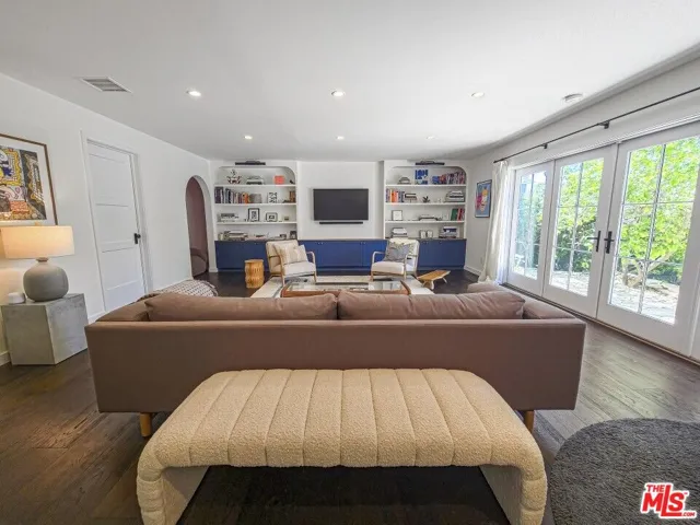 1616 Cerro Gordo Street, Los Angeles, California 90026