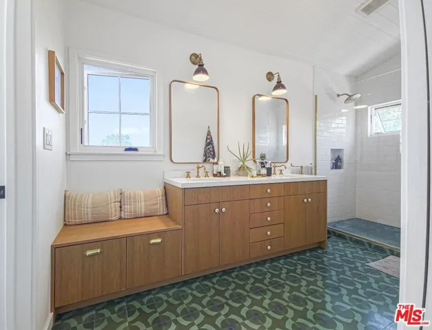 1616 Cerro Gordo Street, Los Angeles, California 90026