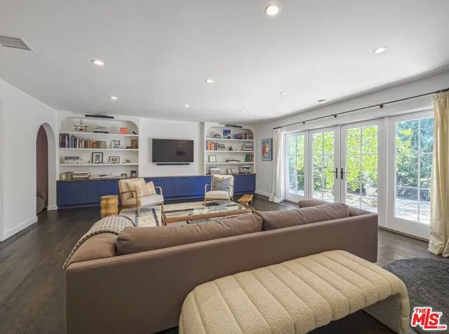1616 Cerro Gordo Street, Los Angeles, California 90026