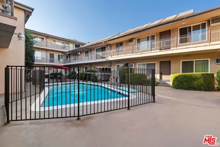15540 Moorpark Street 7, Encino, California 91436