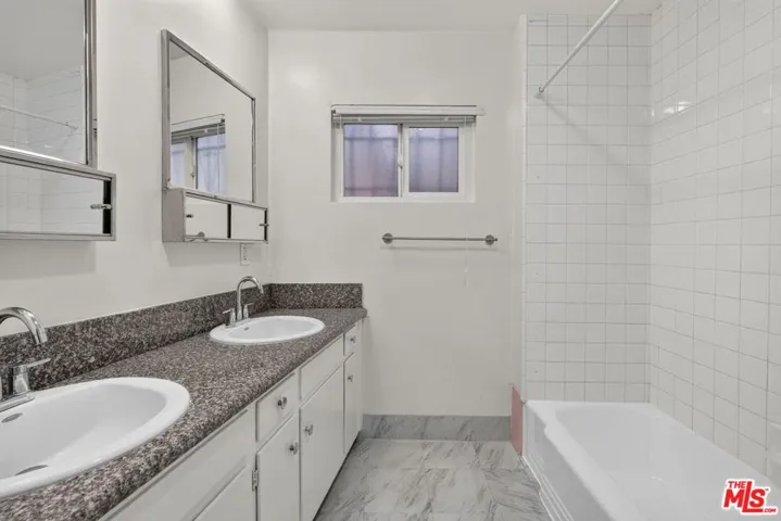 15540 Moorpark Street 7, Encino, California 91436