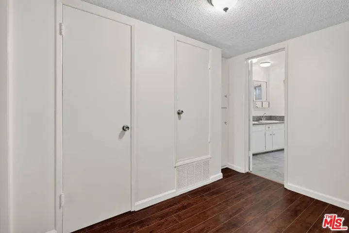 15540 Moorpark Street 7, Encino, California 91436
