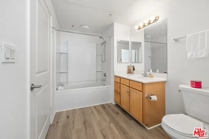 6400 Crescent Parkway 217, Playa Vista, California 90094