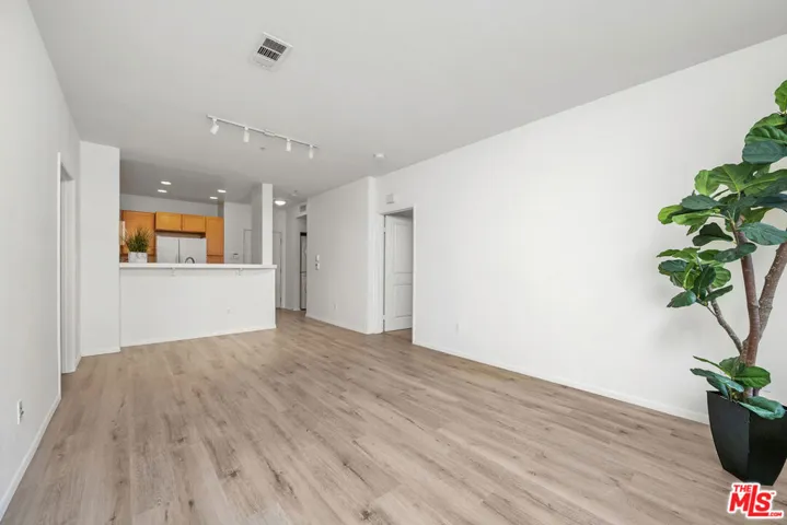 6400 Crescent Parkway 217, Playa Vista, California 90094