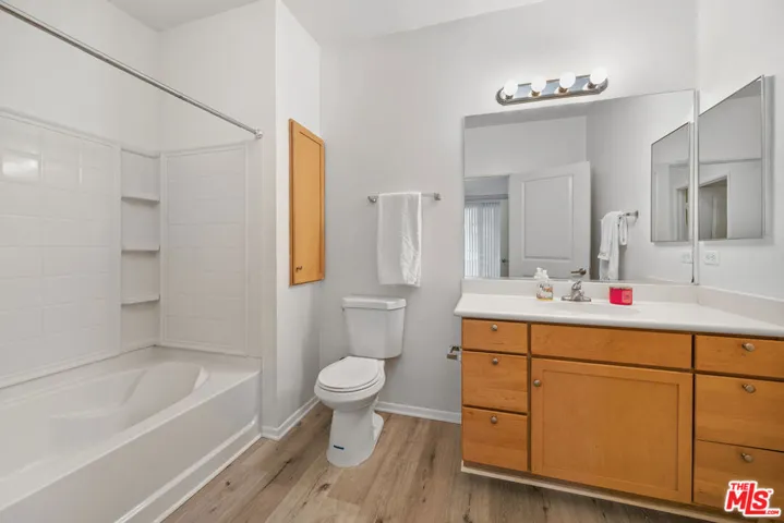 6400 Crescent Parkway 217, Playa Vista, California 90094
