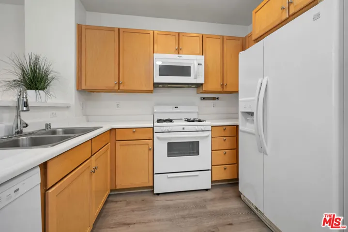 6400 Crescent Parkway 217, Playa Vista, California 90094