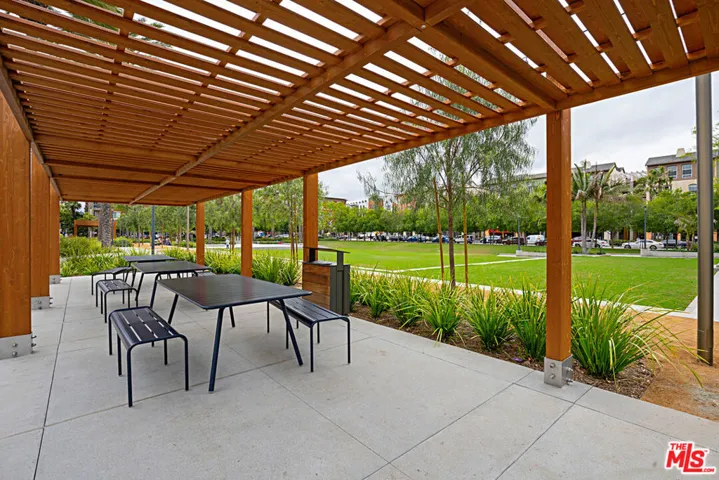 6400 Crescent Parkway 217, Playa Vista, California 90094