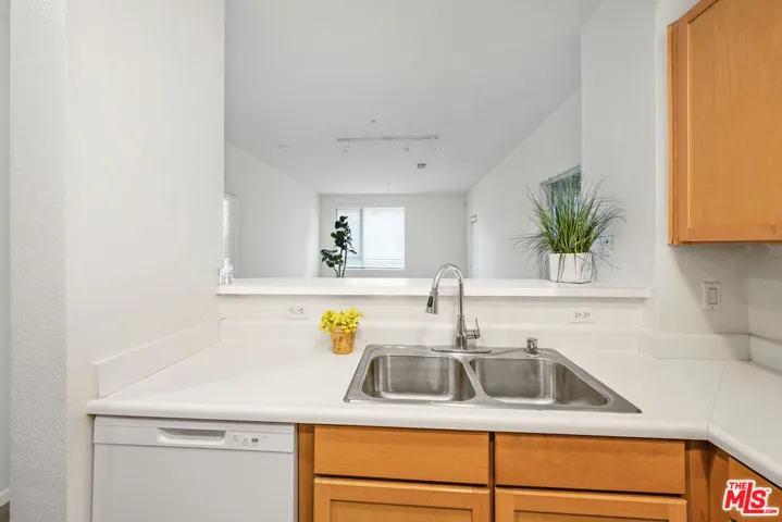 6400 Crescent Parkway 217, Playa Vista, California 90094