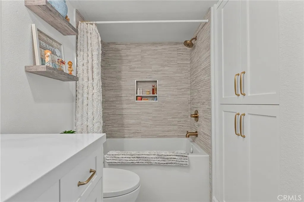 secondary bath