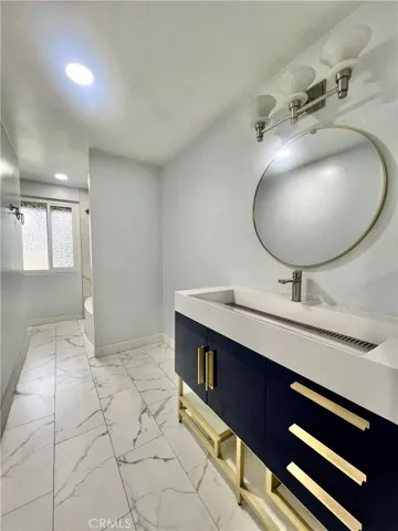 624 S Sullivan 15d, Santa Ana, California 92704