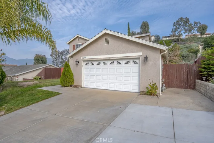 12200 Crest Avenue, Sylmar, California 91342