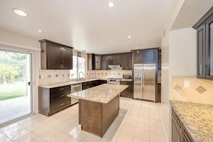 12200 Crest Avenue, Sylmar, California 91342