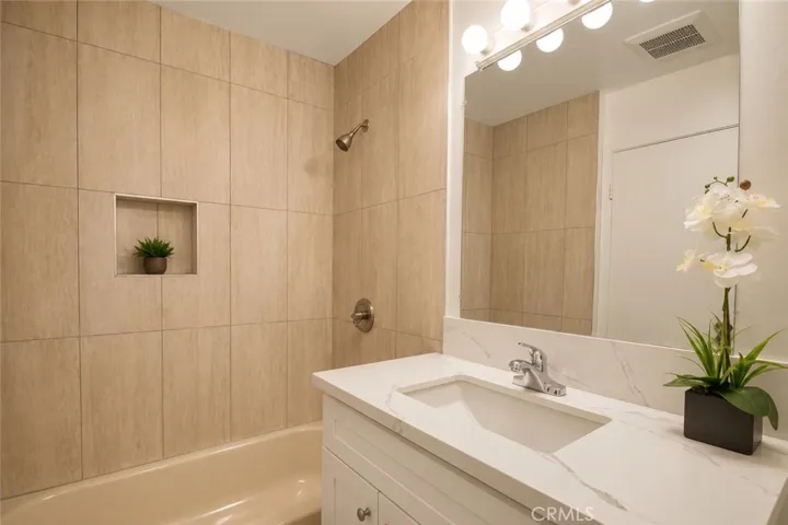 855 Victor Avenue 217, Inglewood, California 90302