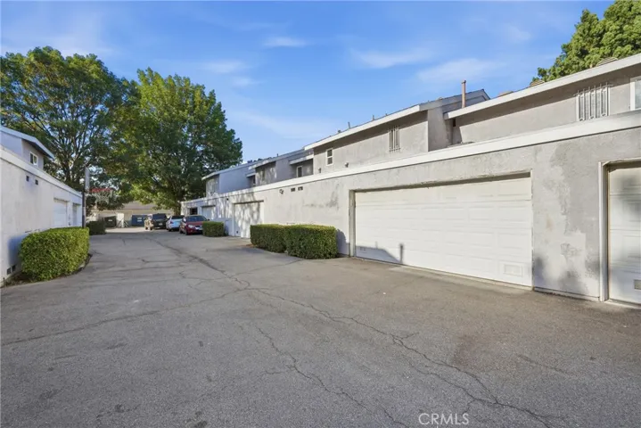 8350 Burnet, North Hills, California 91343