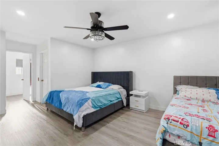 8350 Burnet, North Hills, California 91343