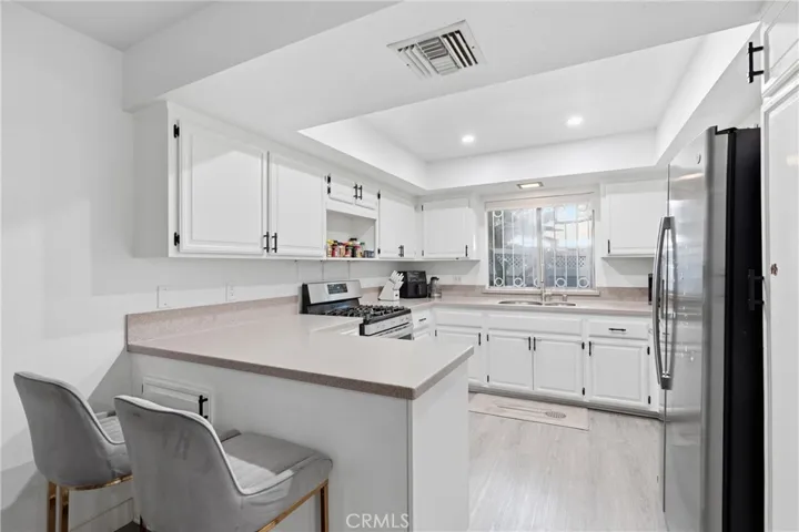 8350 Burnet, North Hills, California 91343