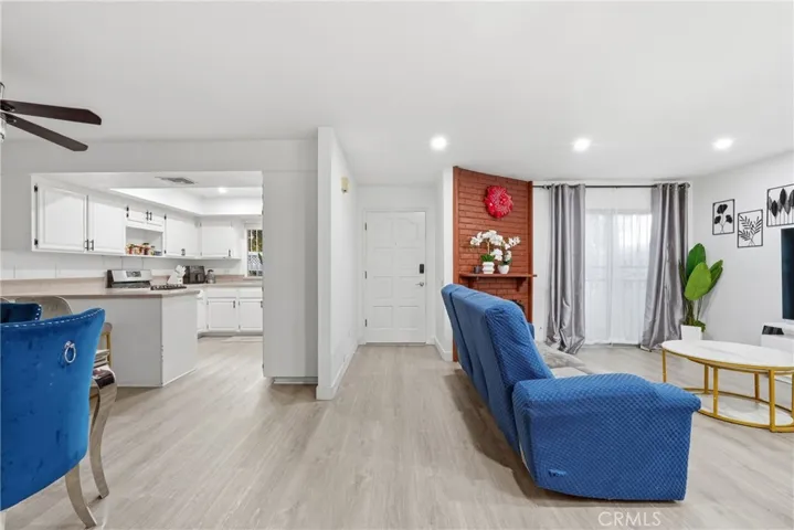 8350 Burnet, North Hills, California 91343