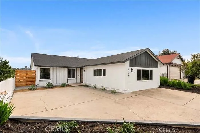 6027 Daisy, San Diego, California 92114