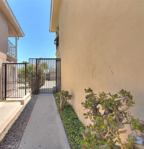 Gated property