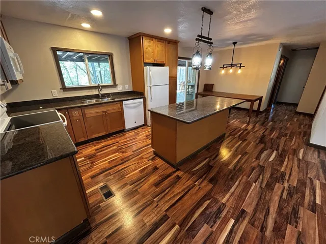 15305 Western Mine Road, Middletown, California 95461