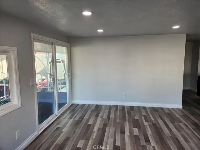Living to dinning area