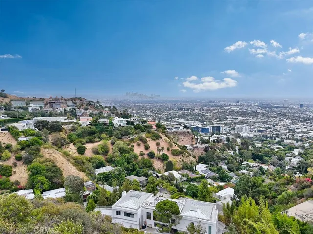 8875 Thrasher, West Hollywood, California 90069