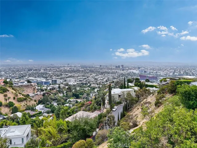 8875 Thrasher, West Hollywood, California 90069