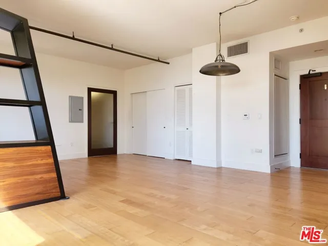 460 S Spring Street 908, Los Angeles, California 90013
