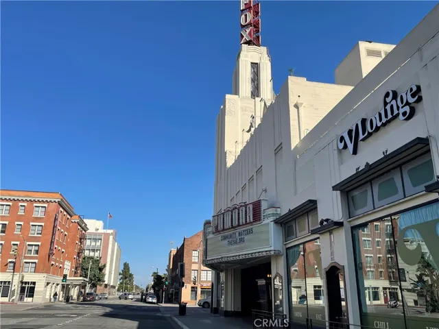 101 W Mission 305, Pomona, California 91766