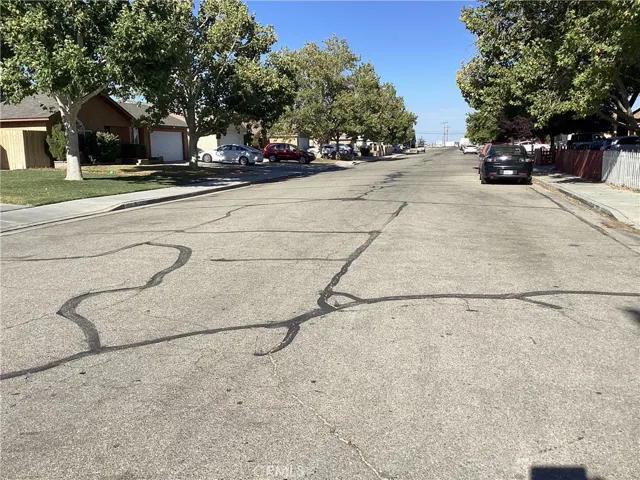 2116 Phlox, Rosamond, California 93560