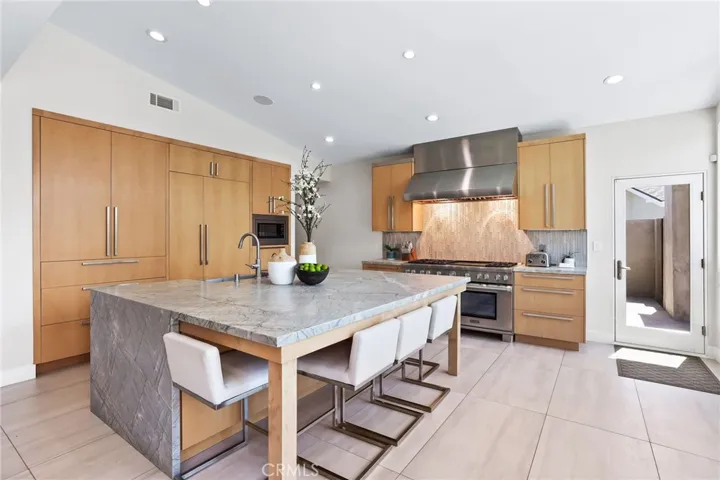 3061 Quail Run, Rossmoor, California 90720