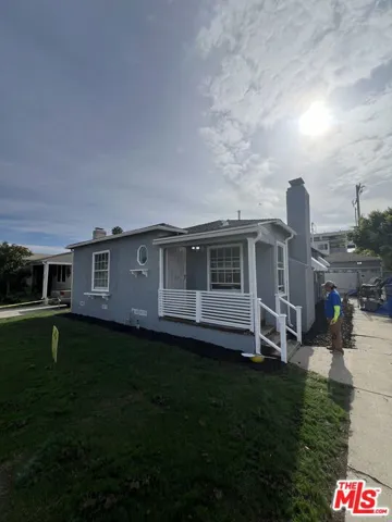 10318 S Manhattan Place, Los Angeles, California 90047