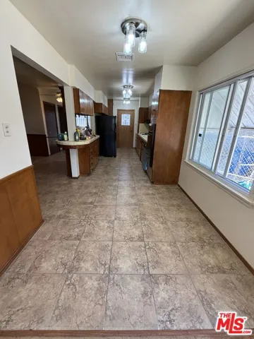 10318 S Manhattan Place, Los Angeles, California 90047