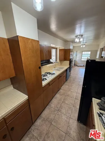 10318 S Manhattan Place, Los Angeles, California 90047