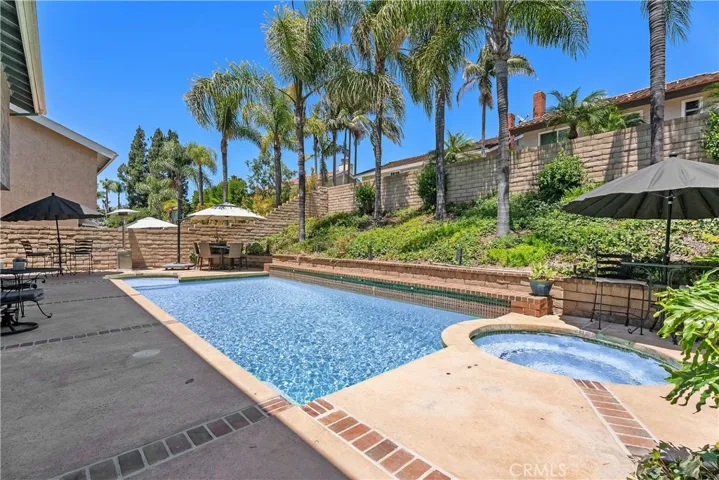 24405 Mockingbird Place, Lake Forest, California 92630