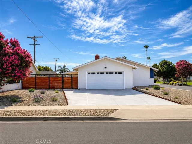 590 E Van Koevering, Rialto, California 92376